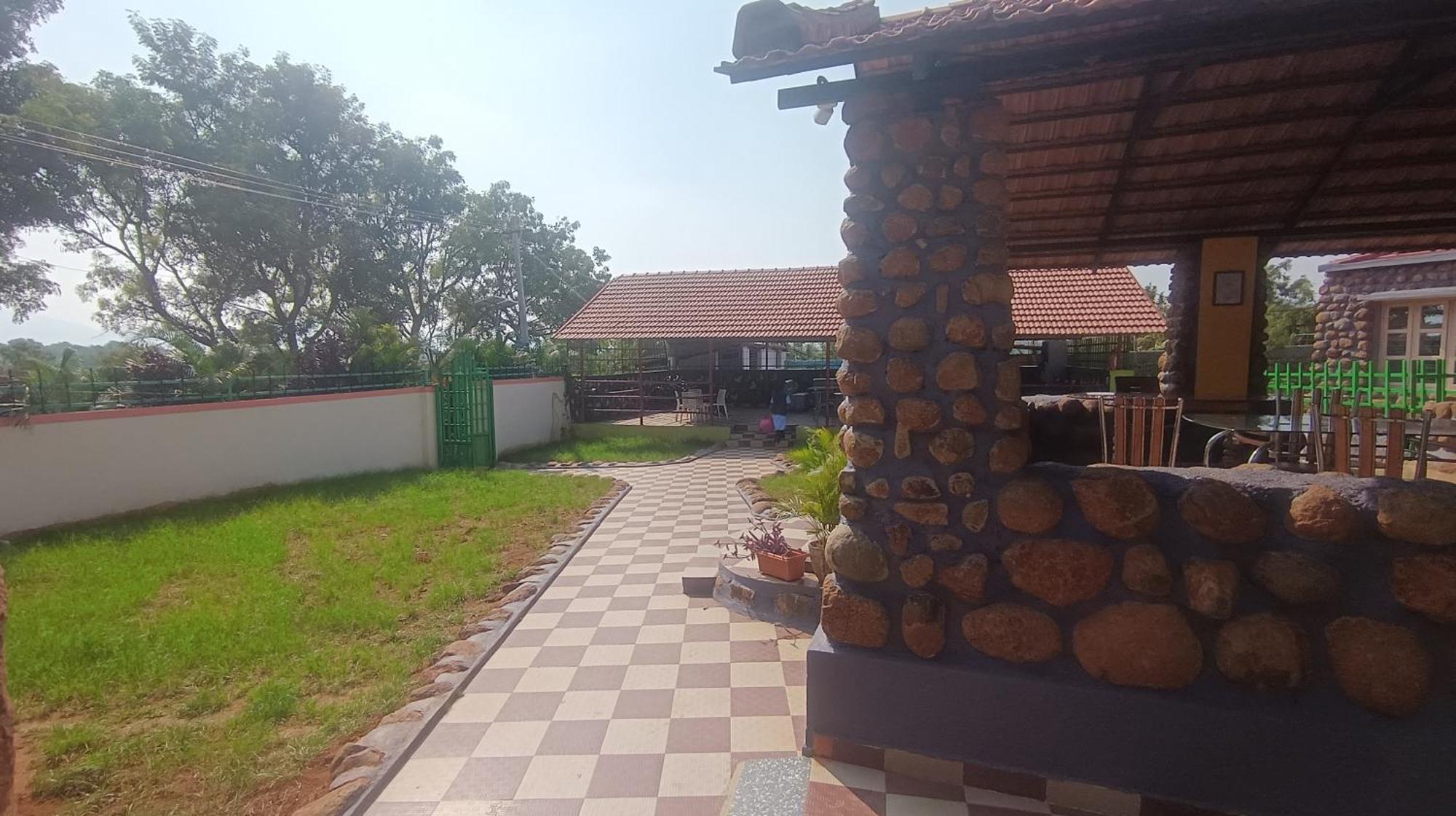 Vara Farms Mulhalli Exterior foto